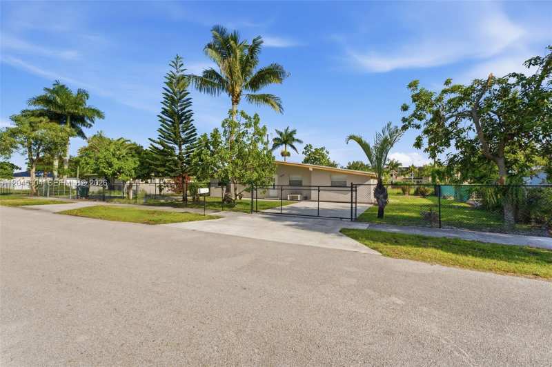 14310 SW 271st Ter, Homestead FL 33032