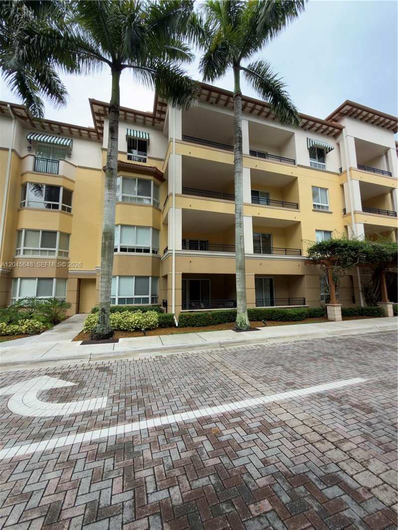 16100 Emerald Estates Dr # 281, Weston FL 33331