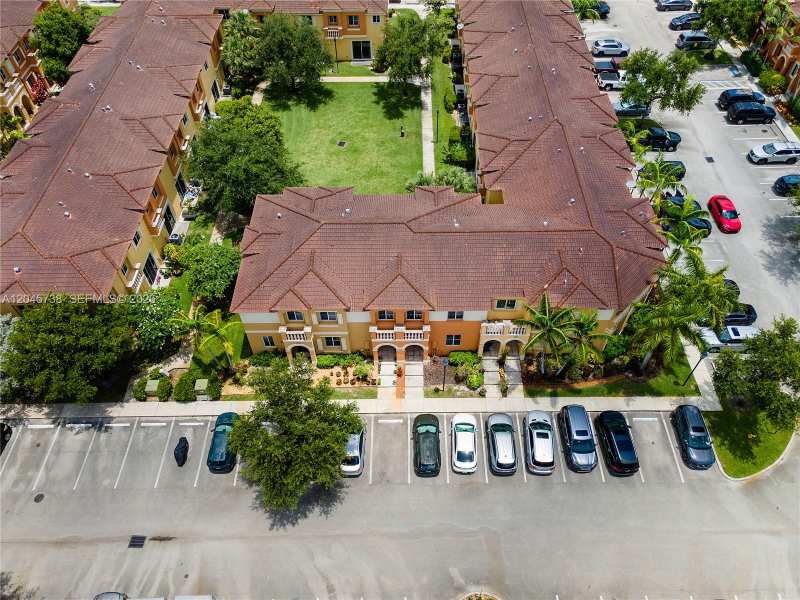8915 SW 19th St, Miramar FL 33025
