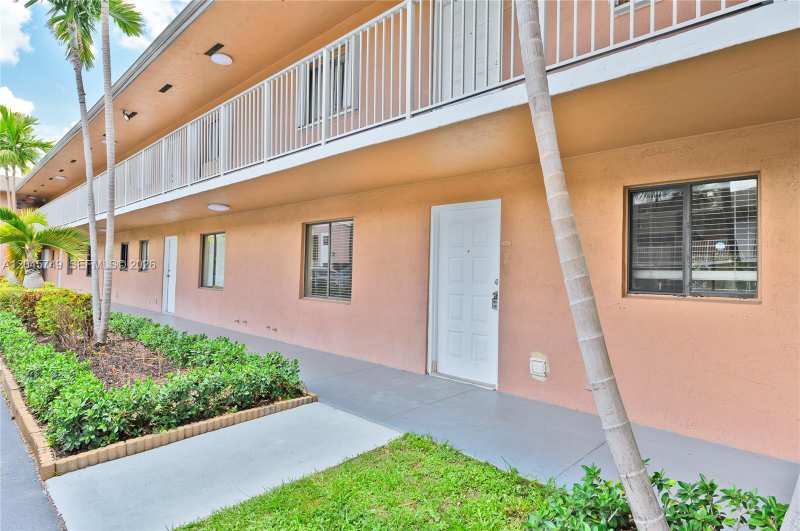 6041 W 24th Ave # 111, Hialeah FL 33016