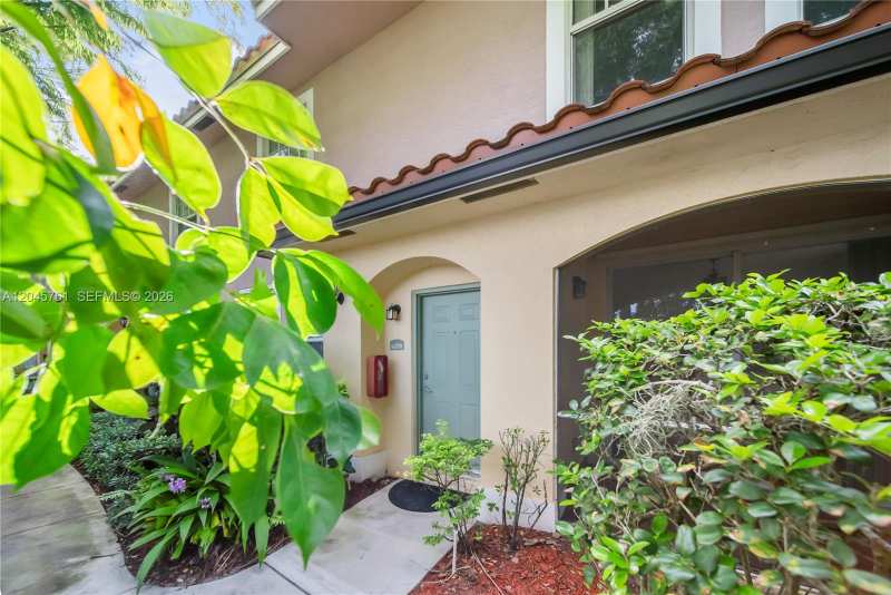 6378 W Sample Rd # 6378, Coral Springs FL 33067