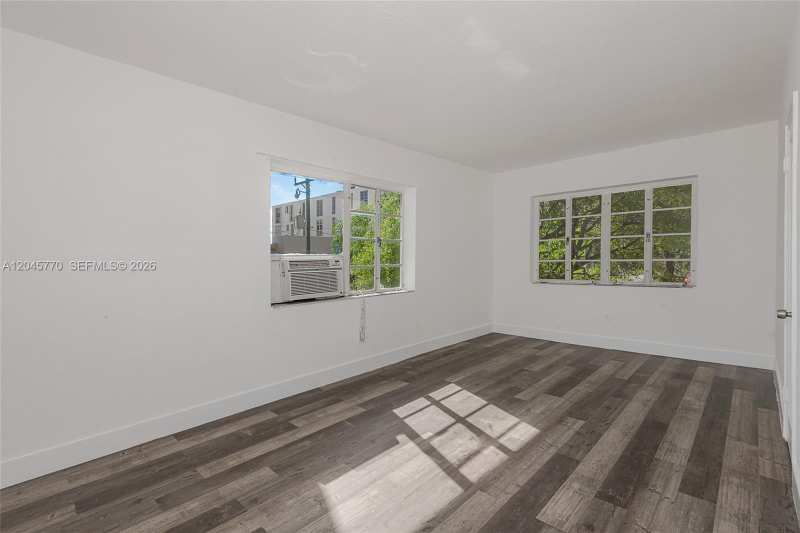 8340 Crespi Blvd # 20, Miami Beach FL 33141