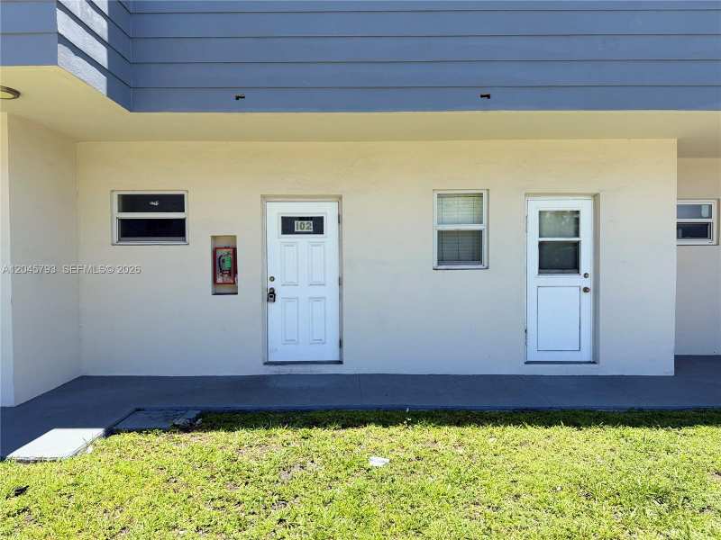 13215 NE 6th Ave # 102, North Miami FL 33161