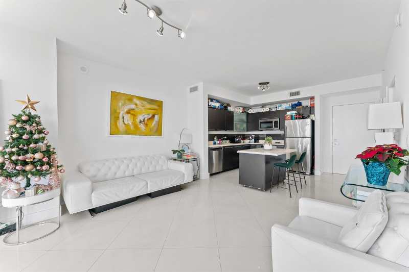 90 SW 3rd Street # 1410, Miami FL 33130