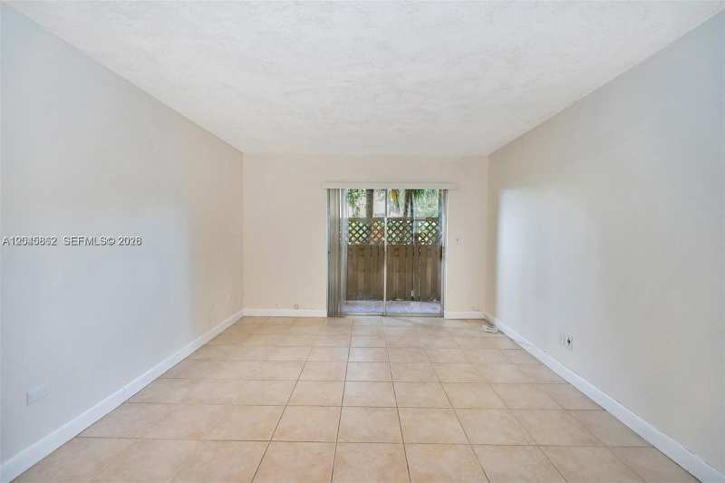 8500 SW 109 Ave # 102, Miami FL 33173