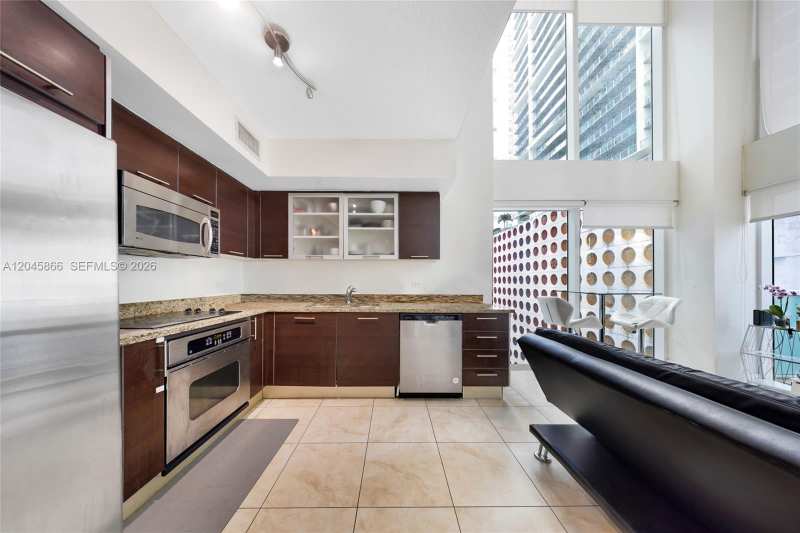 41 SE 5th St # 502, Miami FL 33131