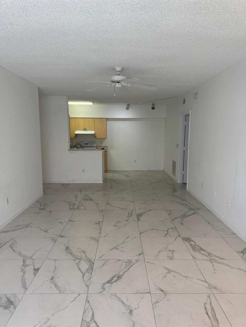 10330 Fox Trail Road S # 1206, West Palm Beach FL 33411