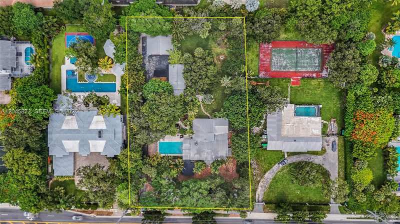 13470 SW 67th Ave, Pinecrest FL 33156