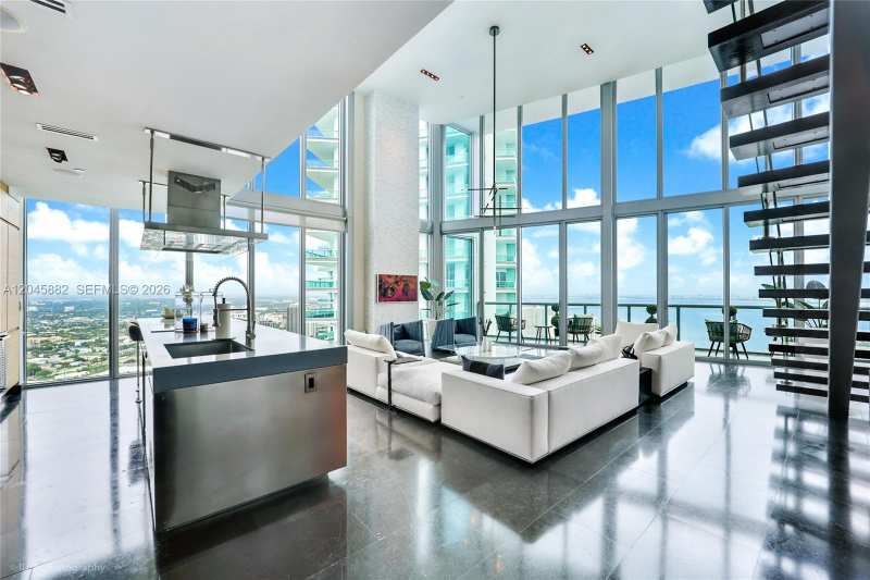 888 Biscayne Blvd # 5112, Miami FL 33132