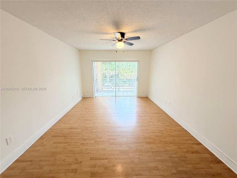 2800 NW 56th Ave # E201, Lauderhill FL 33313