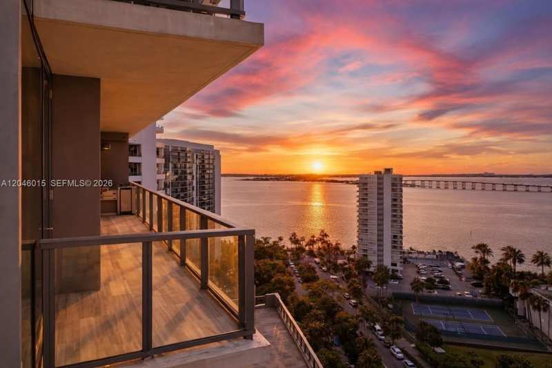 1451 Brickell Ave # 1404, Miami FL 33131
