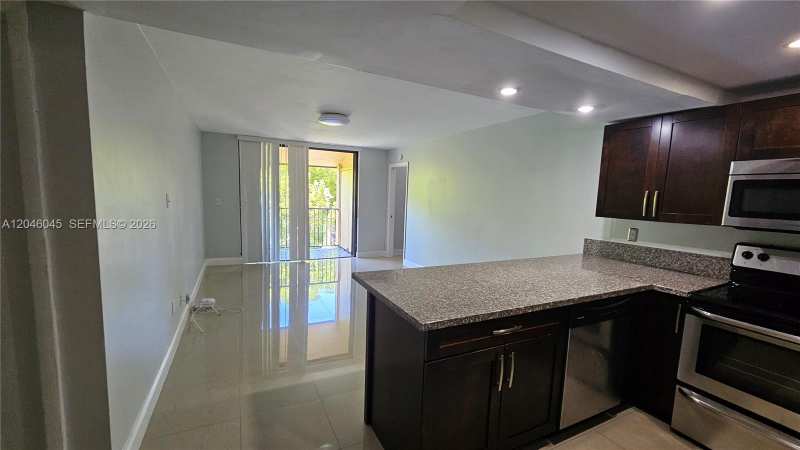 14311 N Kendall Dr # 407A, Miami FL 33186