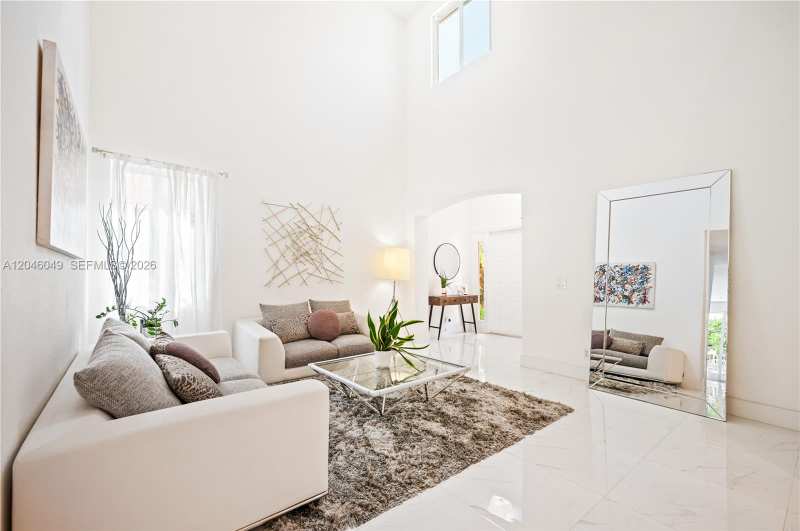 445 Conservation Dr, Weston FL 33327