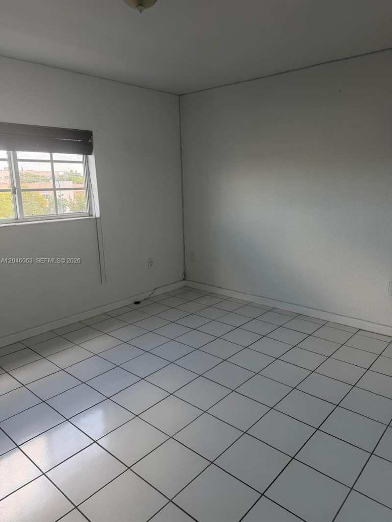 21 E 3rd St # 405, Hialeah FL 33010