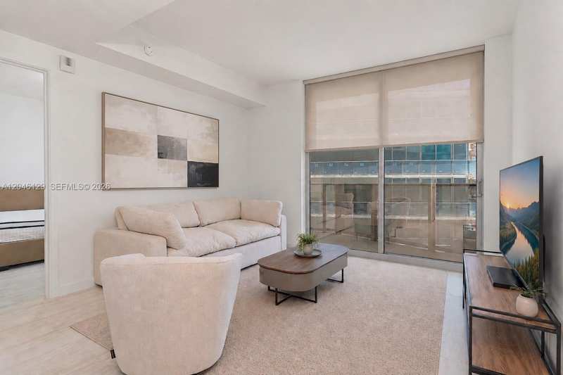 77 SE 5th St. # 1905, Miami FL 33131