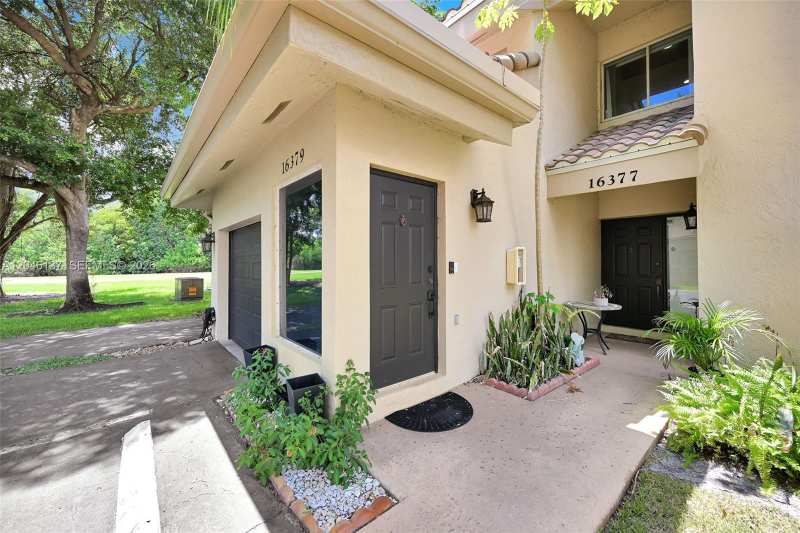 16379 Malibu Dr # 50, Weston FL 33326