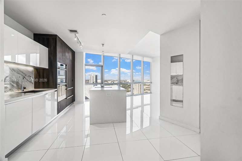 851 NE 1st Ave # 2802, Miami FL 33132