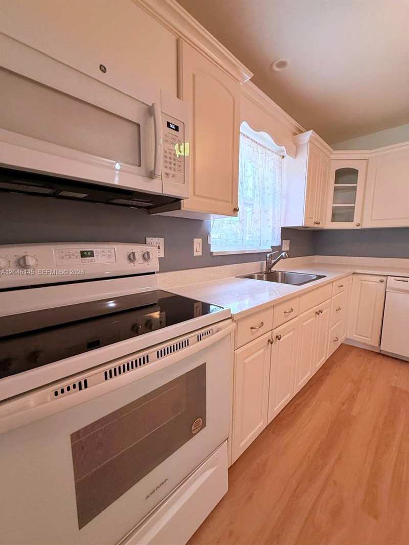 2832 Fillmore St # 20, Hollywood FL 33020