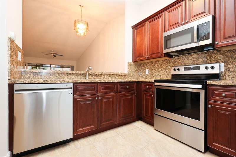 10127 E Boca Bend E # B2, Boca Raton FL 33428