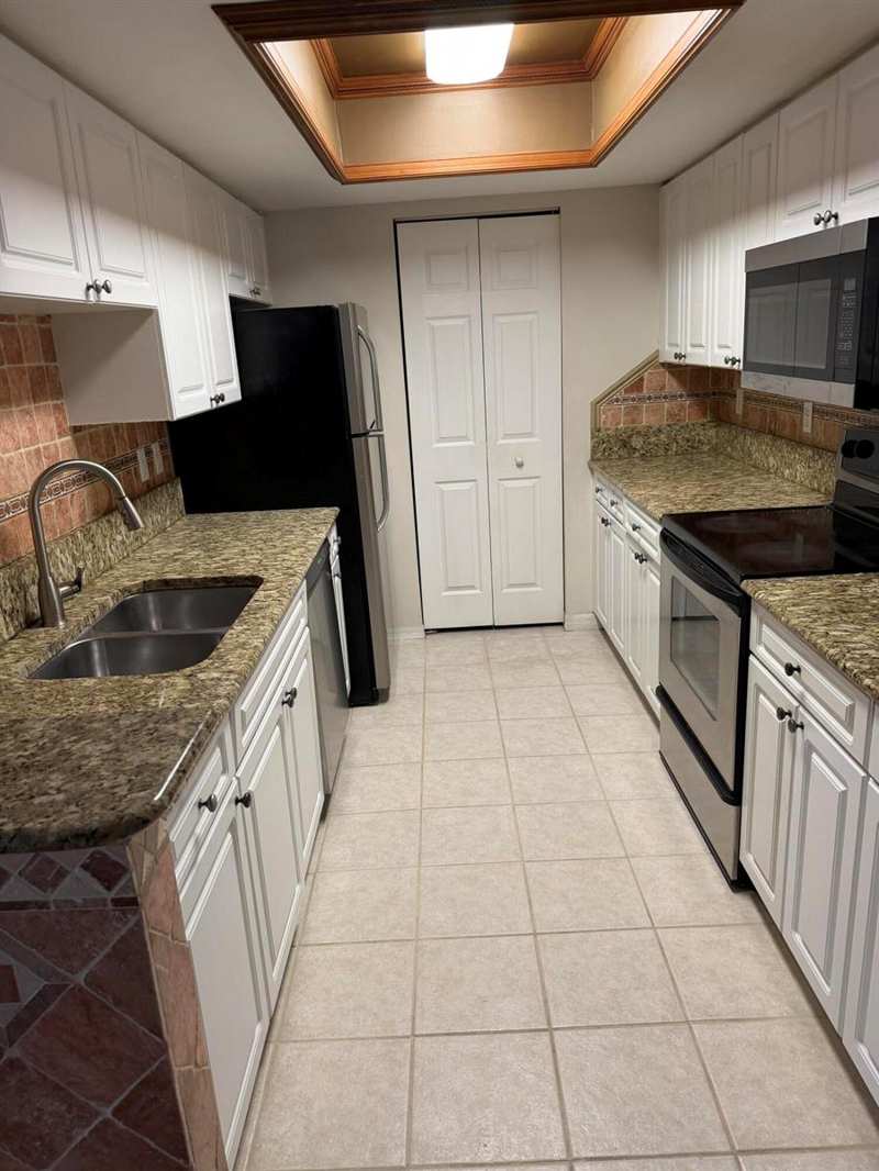 1500 S Crestwood Court S # 1503, Royal Palm Beach FL 33411