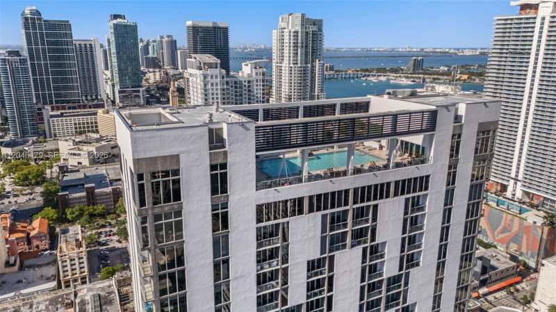 151 SE 1st St, Miami FL 33131