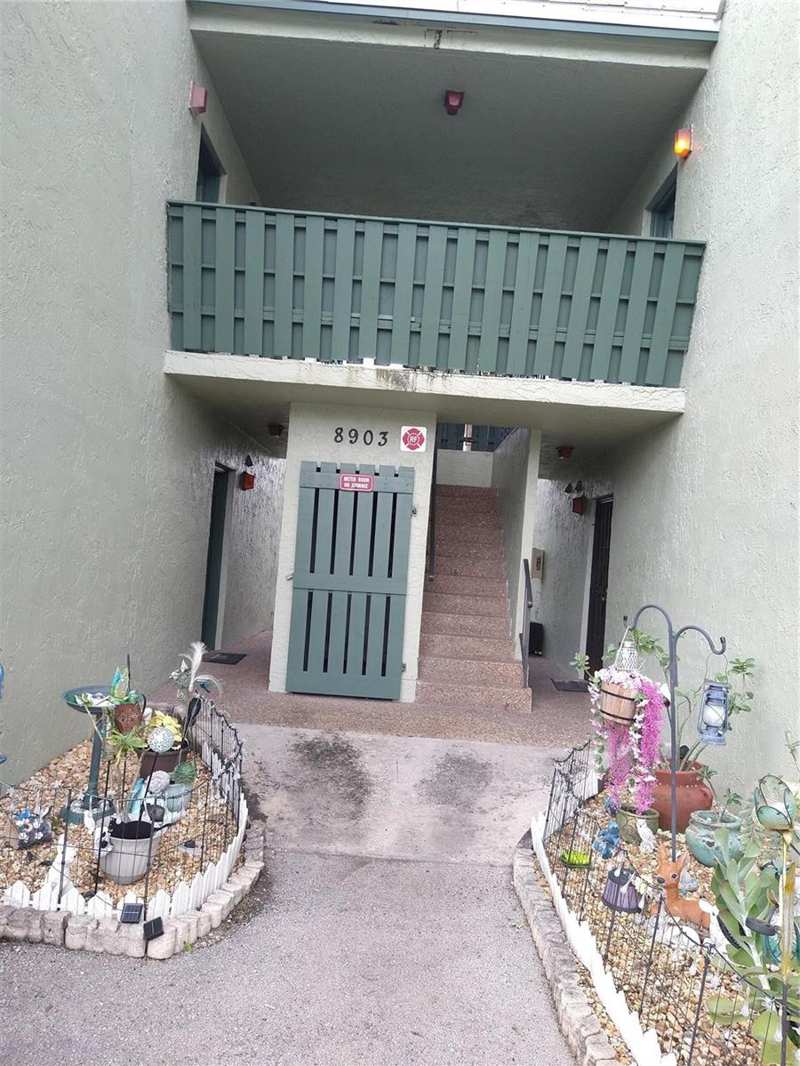 8903 NW 28th Drive # 8b, Coral Springs FL 33065