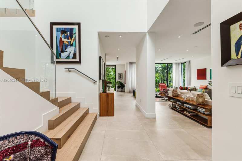 445 Ridgewood Rd, Key Biscayne FL 33149