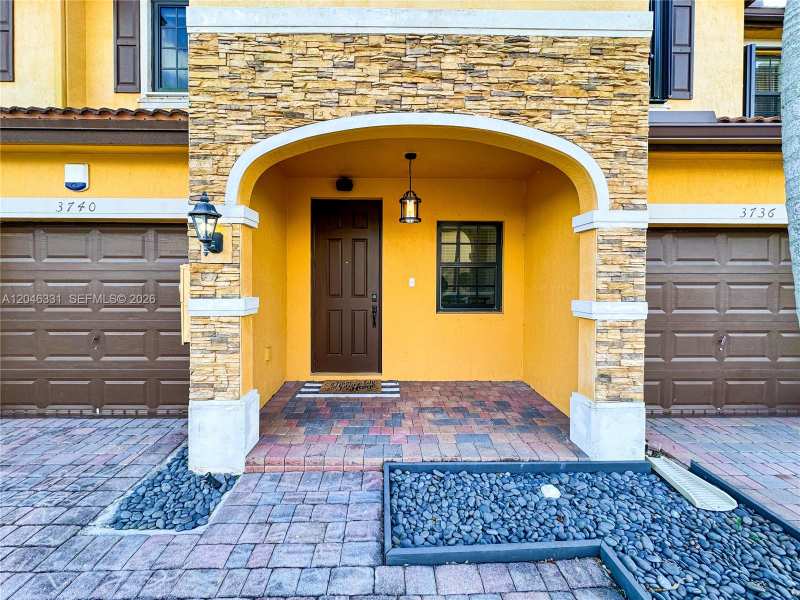 3740 NE 3rd Ct, Homestead FL 33033