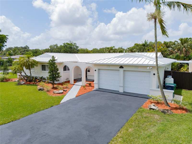 10442 SW 114th St, Miami FL 33176