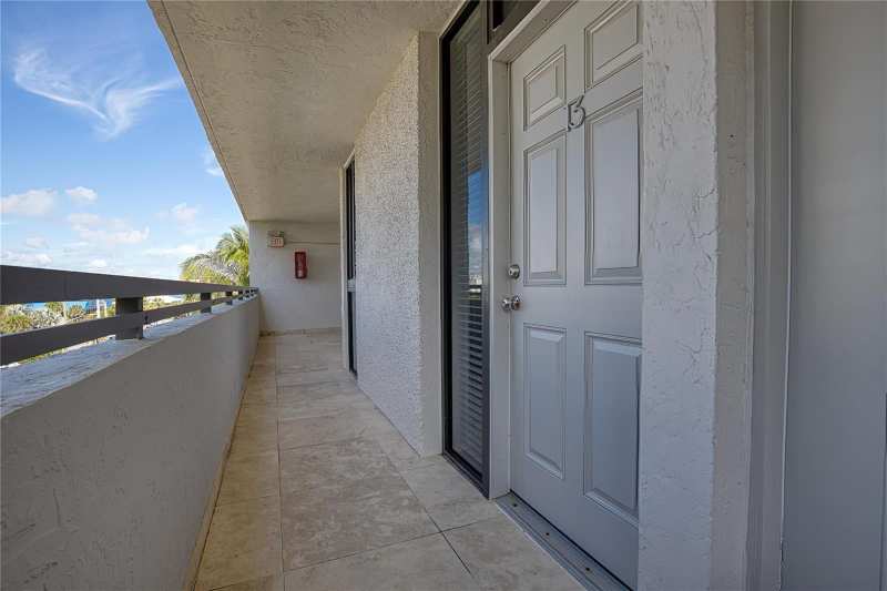 520 N Ocean Boulevard # 13, Pompano Beach FL 33062