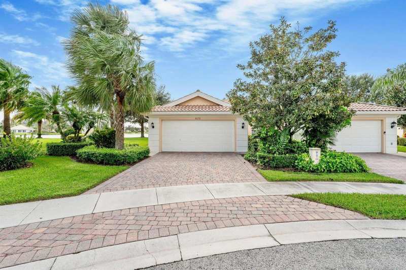 8270 Eleuthera Lane, Wellington FL 33414