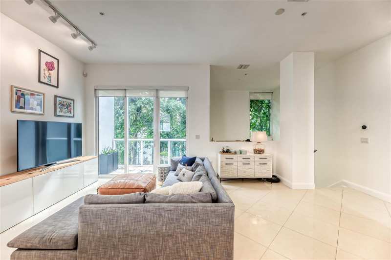 727 NE 4th Avenue, Fort Lauderdale FL 33304