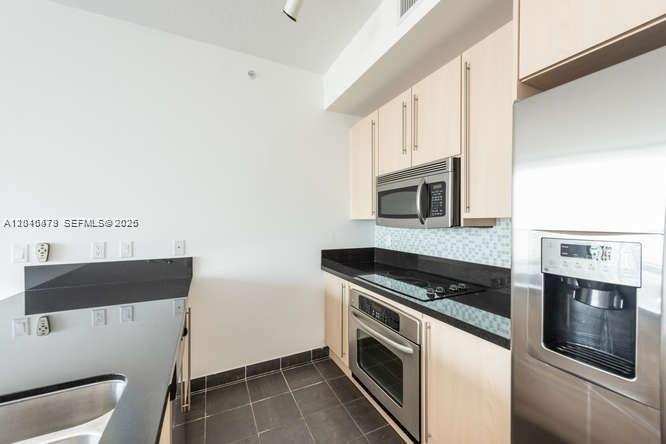79 SW 12th St, Miami FL 33130