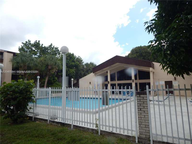 14601 N Kendall Dr # 304K, Miami FL 33186