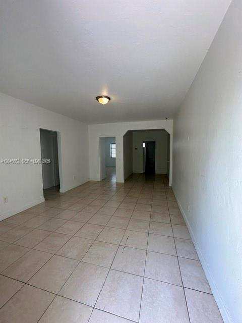 30 S Shore Dr # 4, Miami Beach FL 33141