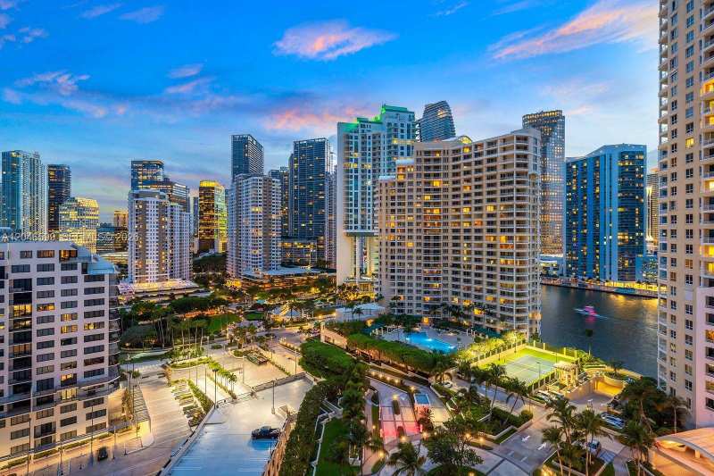 808 Brickell Key Dr # 1808, Miami FL 33131