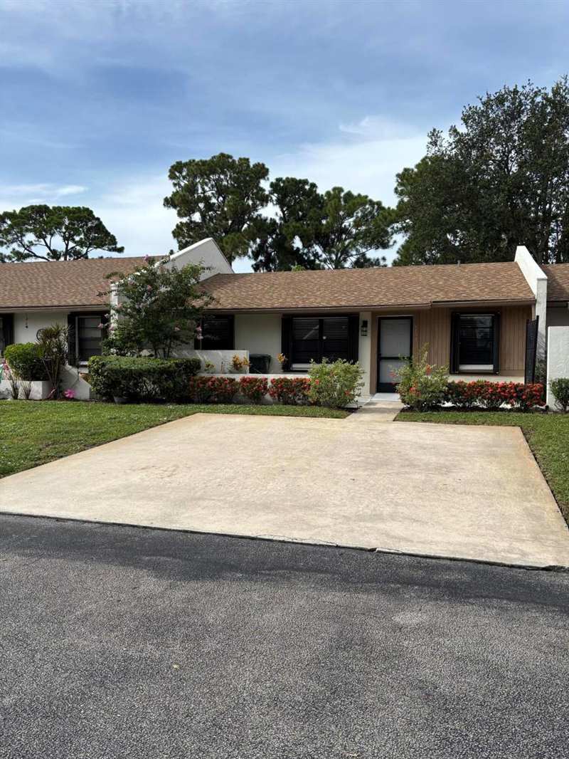 6132 Fairfield Circle # 7, FL 33463