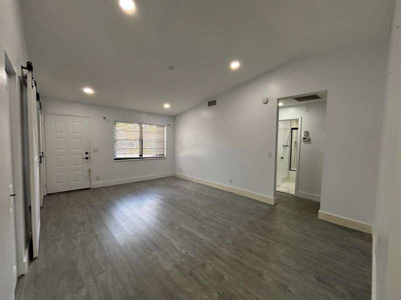 6132 Fairfield Circle # 7, FL 33463
