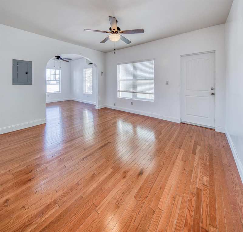 205 N Federal Highway # C, FL 33460