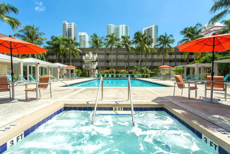 915 NW 1st Ave, Miami FL 33136