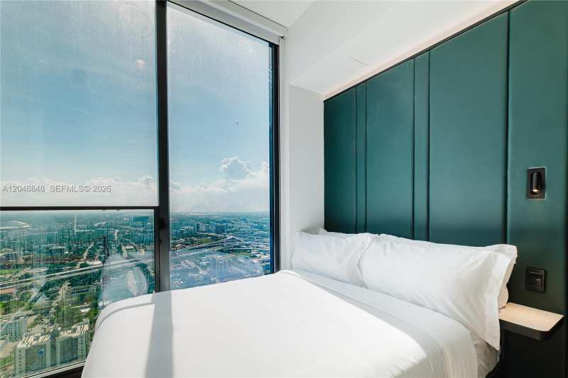 20 NE 11th st # 4807B, Miami FL 33132
