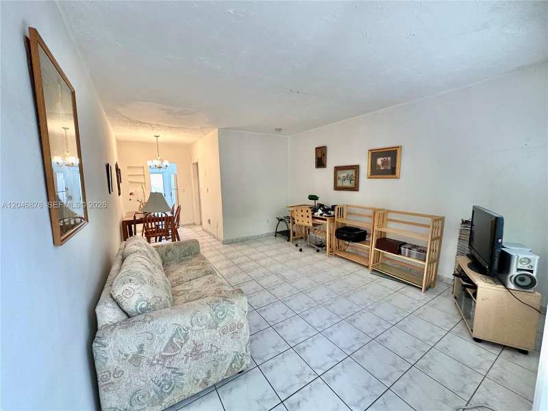 8132 Harding Ave # 6, Miami Beach FL 33141