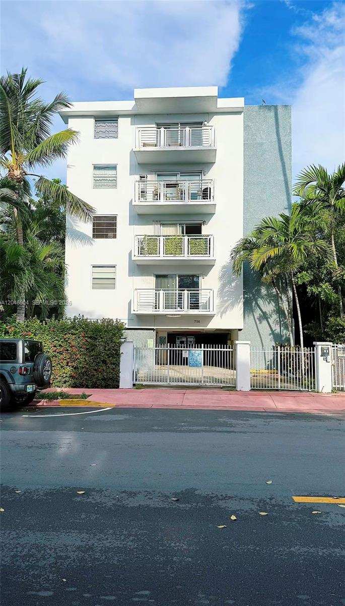 716 Michigan Ave # 303, Miami Beach FL 33139