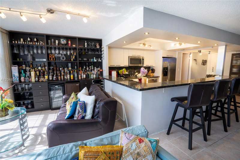 601 Three Islands Blvd # 117, Hallandale Beach FL 33009