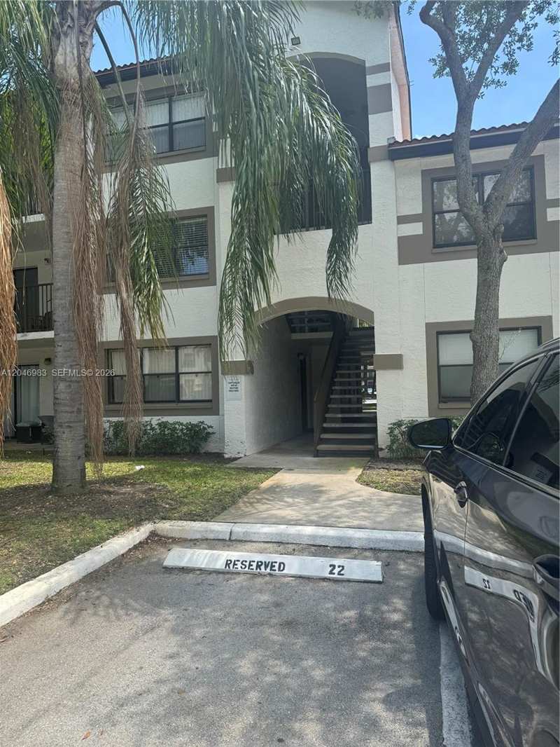 520 S Park Rd # 12, Hollywood FL 33021