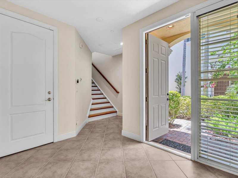 5575 NE Trieste Way, Boca Raton FL 33487