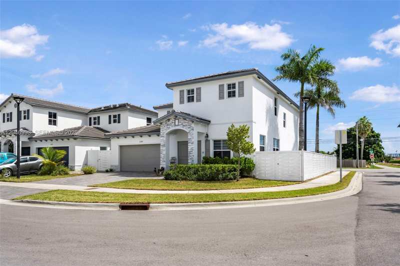21189 SW 127th Ct, Miami FL 33177