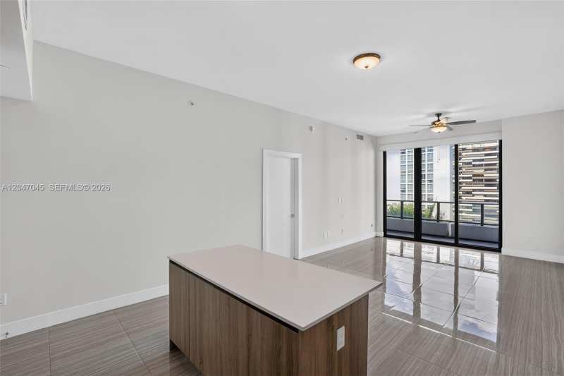 2960 NE 207th St # 505, Aventura FL 33180
