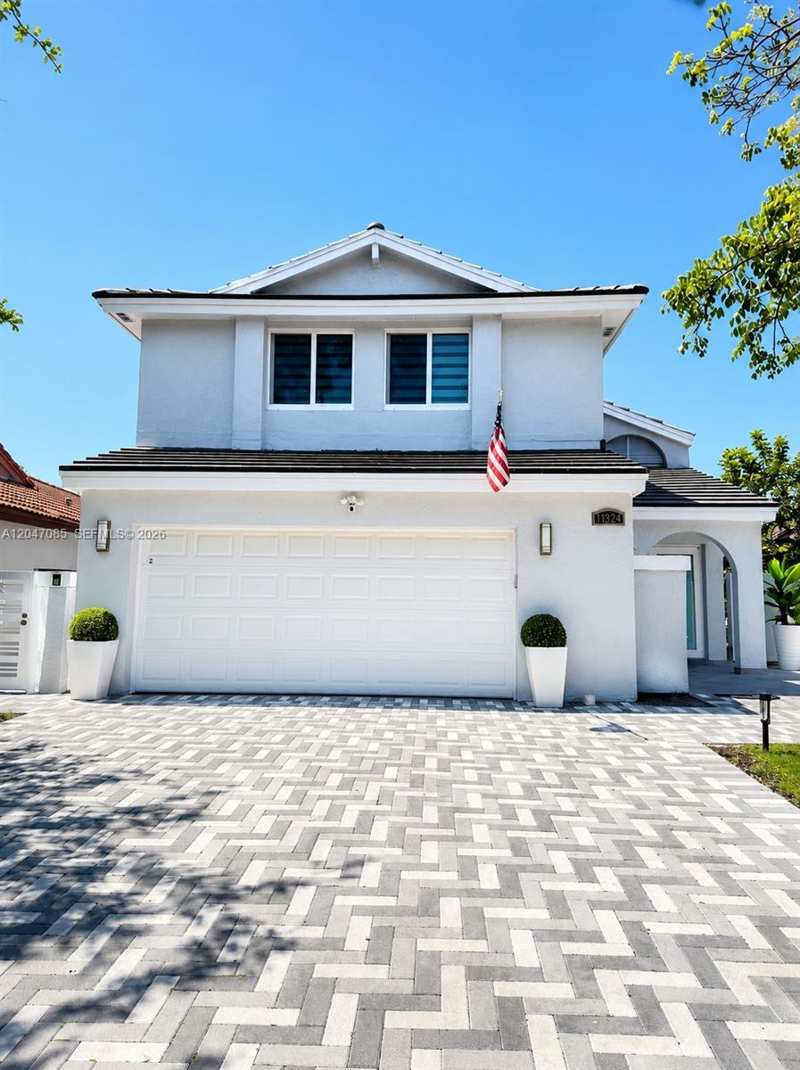 17324 NW 63rd Ave, Hialeah FL 33015