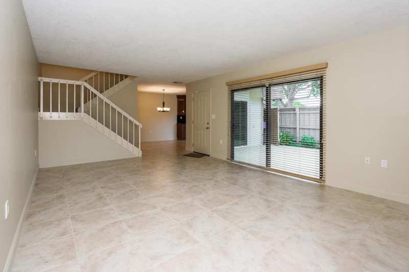 818 8th Court, Palm Beach Gardens FL 33410